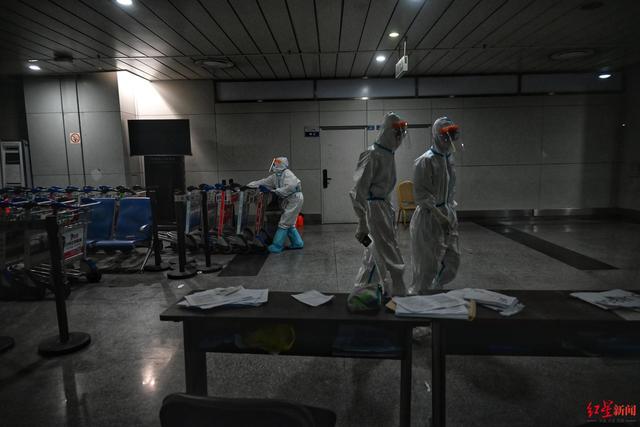 “乙类乙管”实施！成都机场专班凌晨撤销，直击“最后一岗”