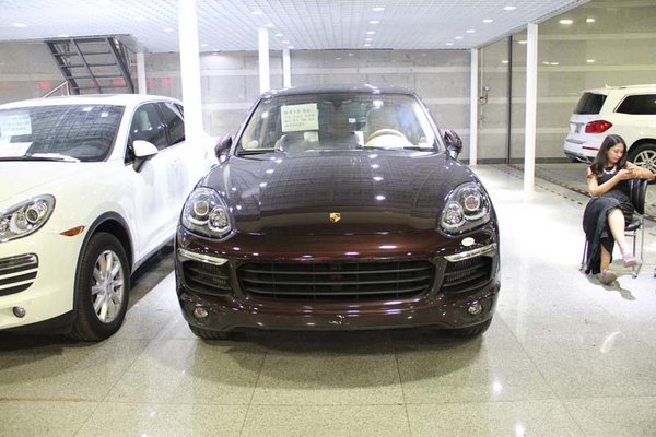 {賭波}(30万保时捷小卡宴 40万)