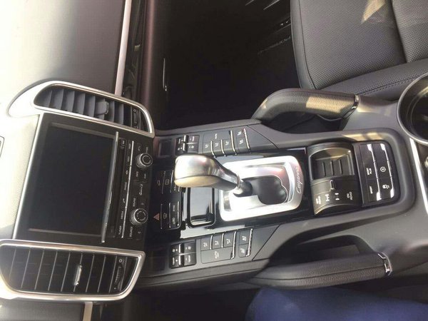 {賭馬}(保时捷卡宴最新价格2022款图片) {賭馬}(保时捷卡宴最新价格2022款图片)